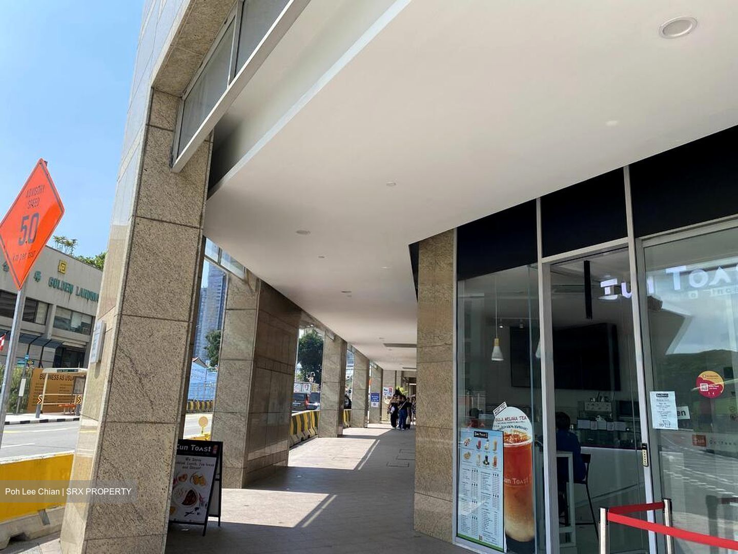 Beach Road (D7), Retail #586037861